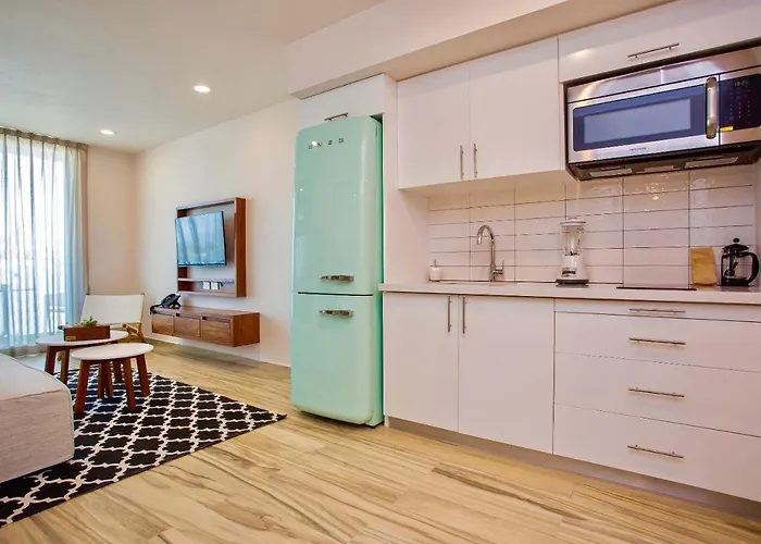 Newport House Playa Boutique Hotel Playa del Carmen